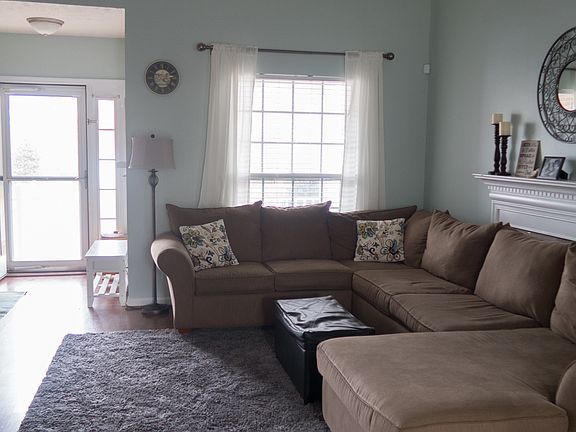 4th image of 3231 Gardendale Dr