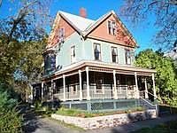 2nd image of 74 Fern St