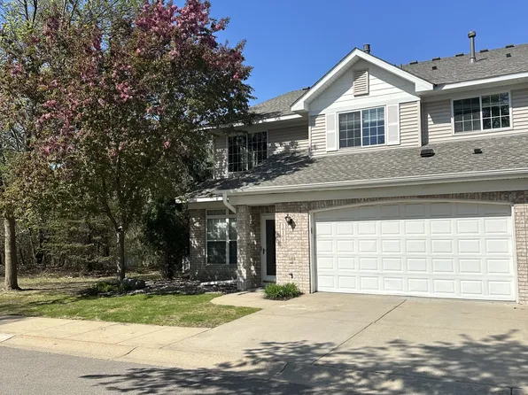 10100 Bridgehill Ter, Eden Prairie, MN 55347