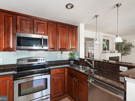 5th image of 15244 Rosemont Manor Dr