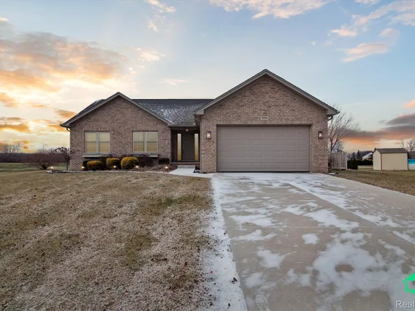 4900 Arbor Crest Ct, Monroe, MI 48161