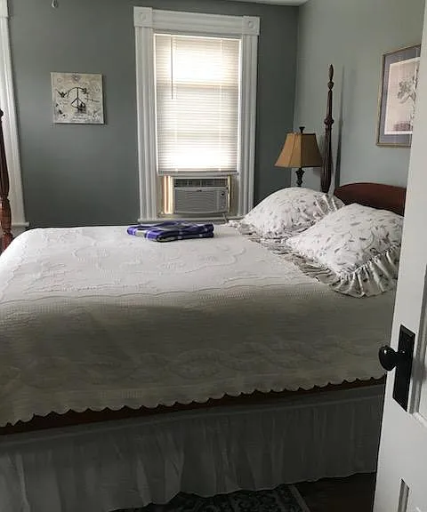 Bedroom #2 (previous tenant furnishings)