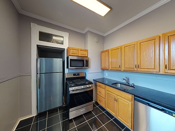 4th image of 107 Comstock Ave APT 2