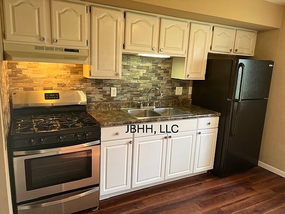 4th image of 3207 N Peoria Ave APT 1