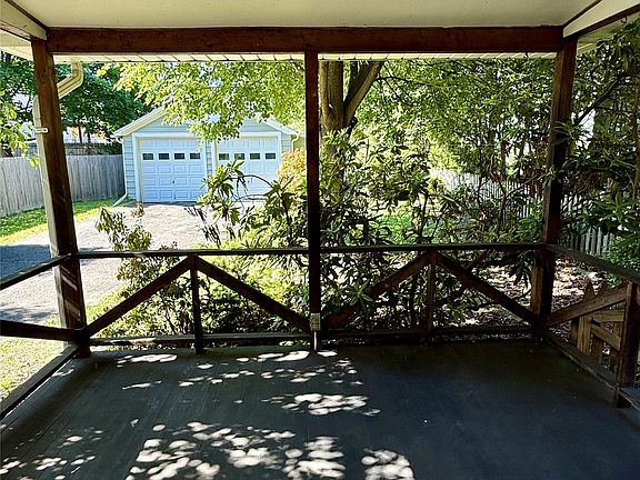 5th image of 232 Riverside Dr