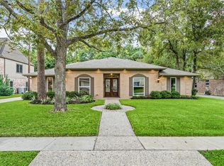111 Blue Willow Dr, Houston, TX 77042