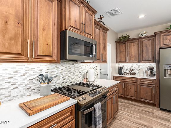 3rd image of 5580 N Marshall Drive
