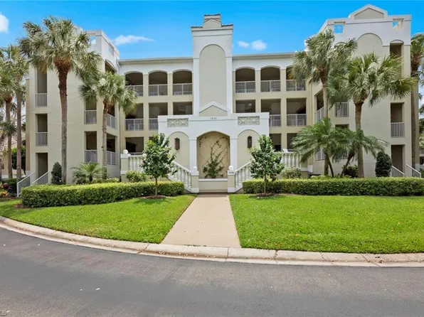 7638 Pebble Creek Cir 204, Naples, FL 34108
