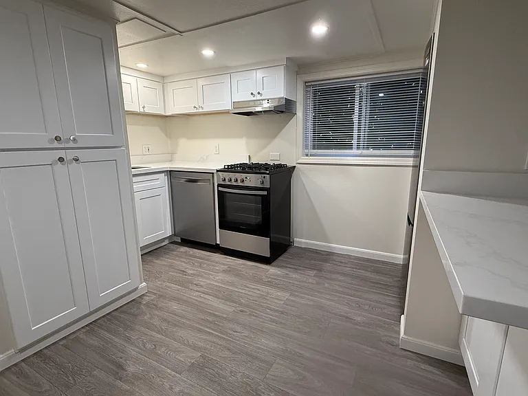 2637 Boylston Ave E #C — Photo 2