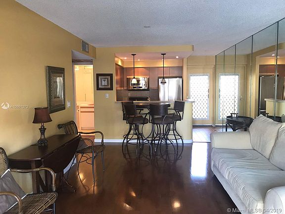 2nd image of 3545 NE 167th St APT 204