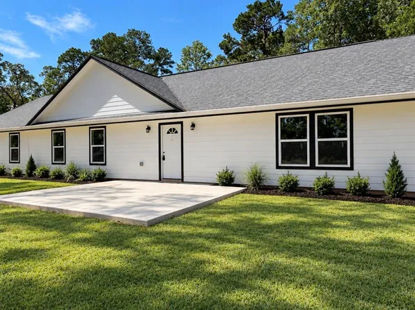 124 Deane Dr, Livingston, TX 77351