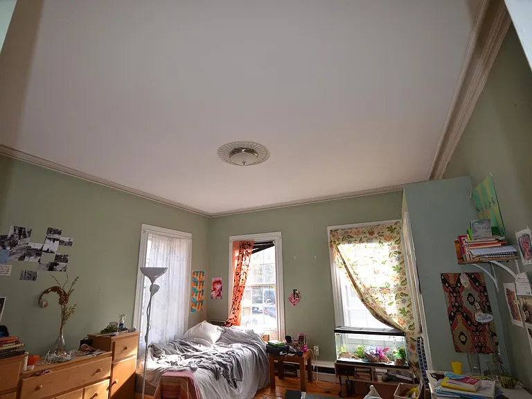 40 Bowen St #2 — Photo 6
