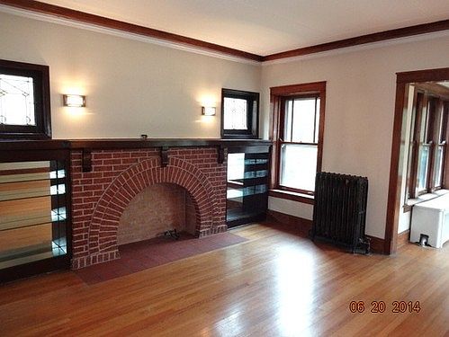 2nd image of 1351 W Thorndale Ave