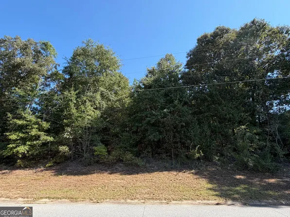 100 Dogwood Glen Dr, Centerville, GA 31028