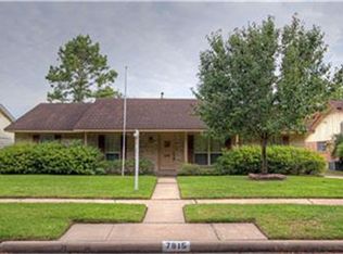 7915 Roos Rd, Houston, TX 77036