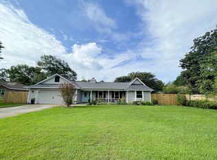 102 Lynne Therese Cir, Ocean Springs, MS 39564