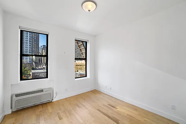 Rented by Mossanen Group | media 28