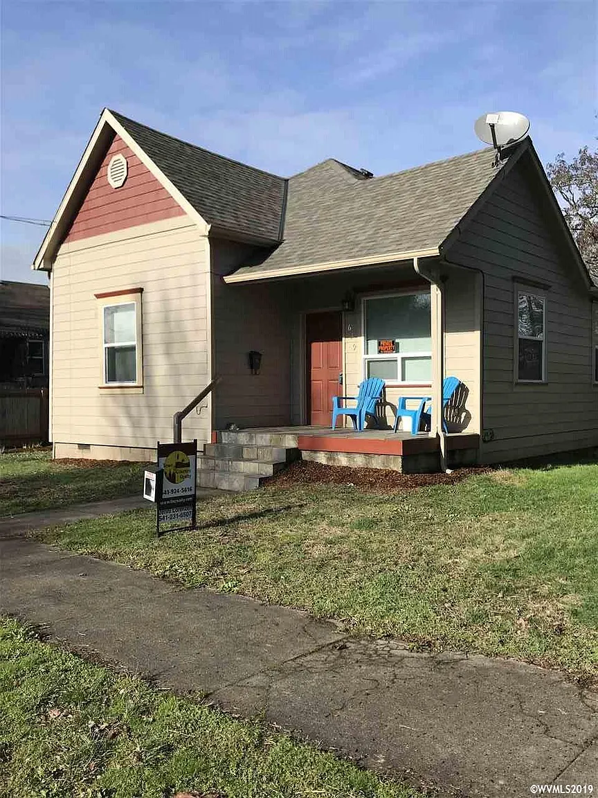 639 4th Ave SE photo 1