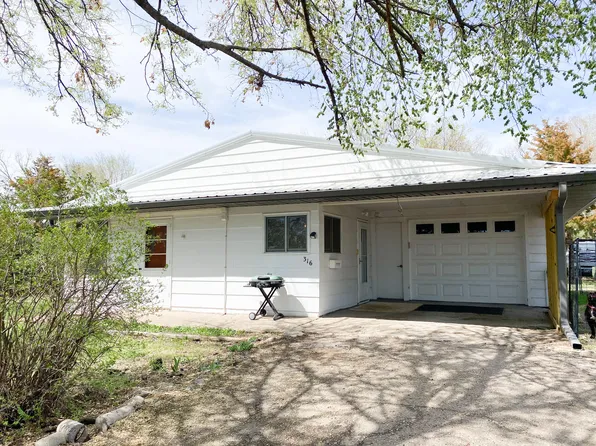 316 1/2 S Madison Ave, Pierre, SD 57501