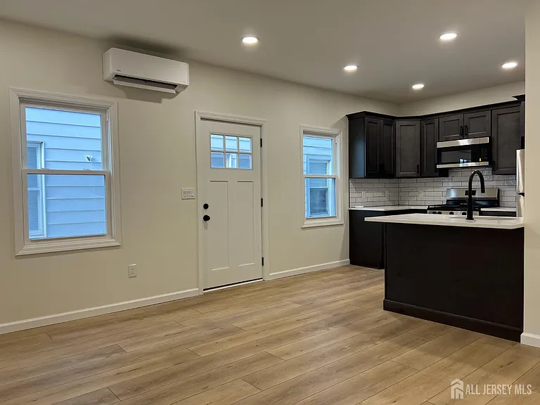 33 Obert St #1A — Photo 8