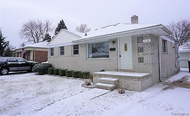 1st image of 4250 Eastlawn Ave