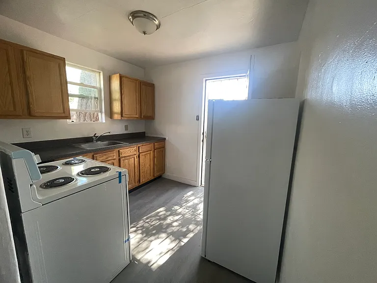212 Cornell Dr SE #B — Photo 4
