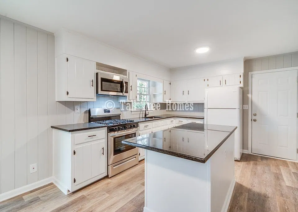 20 Chestnut Dr