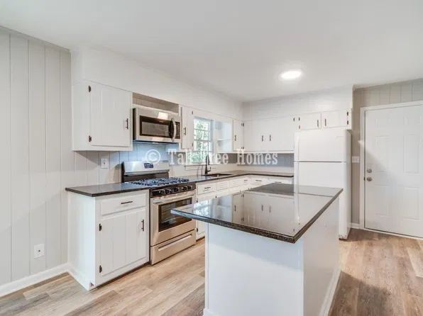 20 Chestnut Dr, Newnan, GA 30263