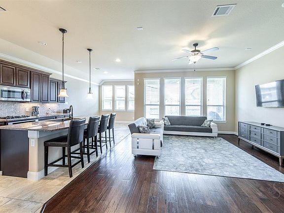 4th image of 5511 Little Creek Ct