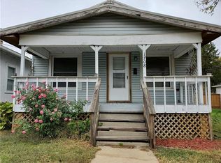 1708 Taylor St, Lexington, MO 64067