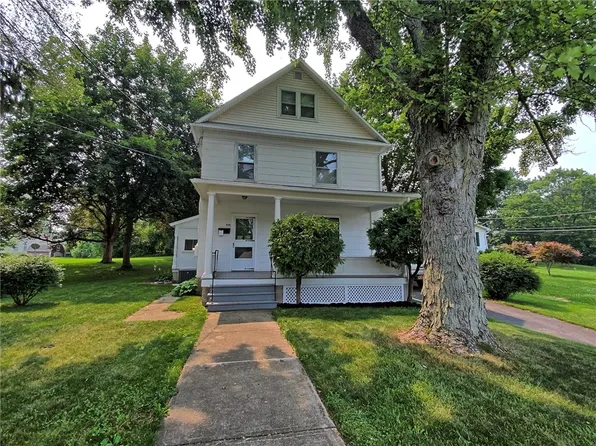 458 Murray St, Newark, NY 14513