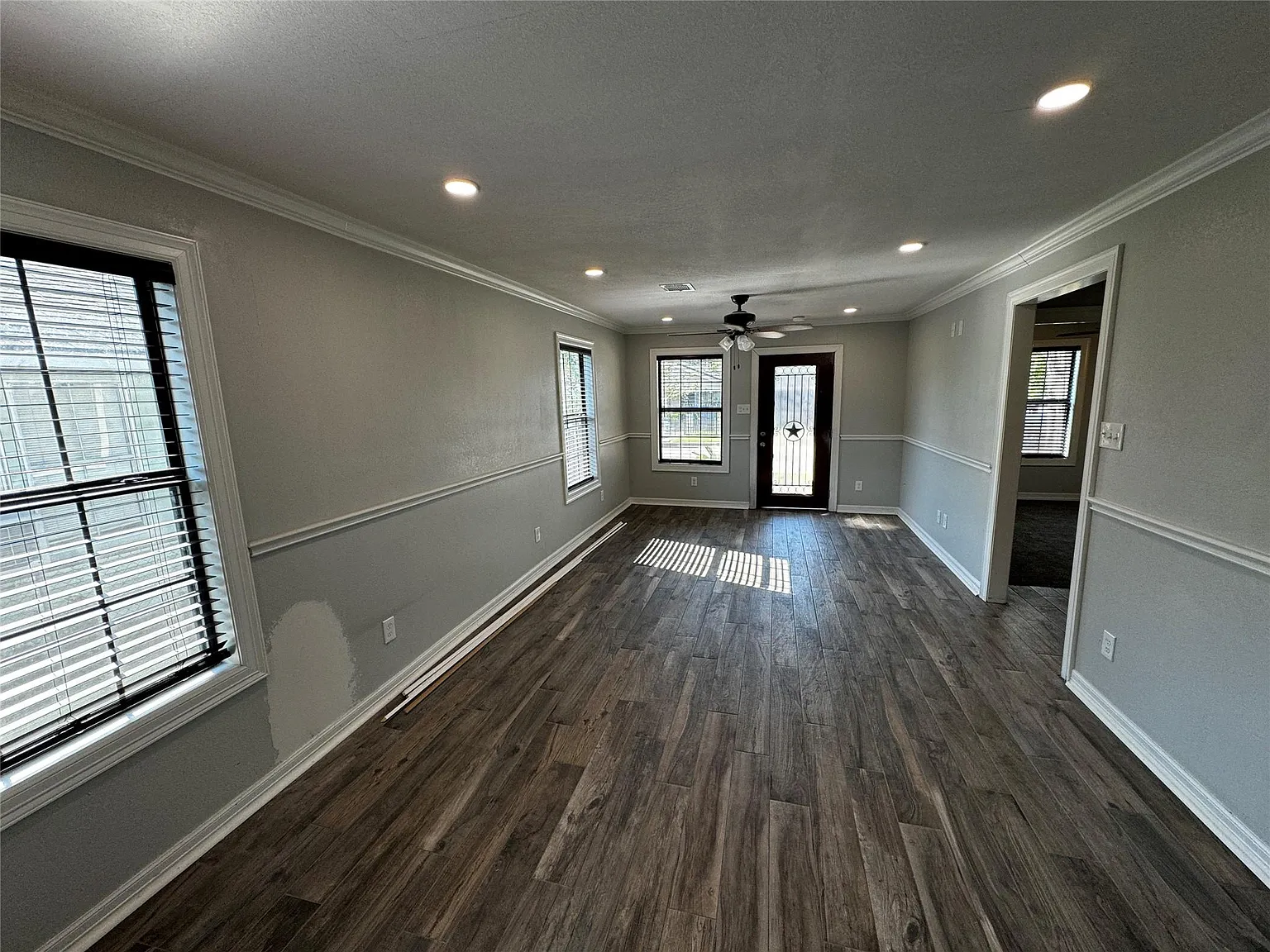 2 bed, 1.0 bath, 1104 sqft, $1,600 — Photo 4