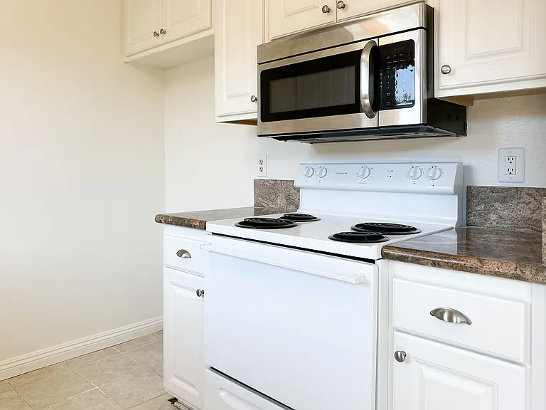 Clearbrook Ln (109) — Photo 9
