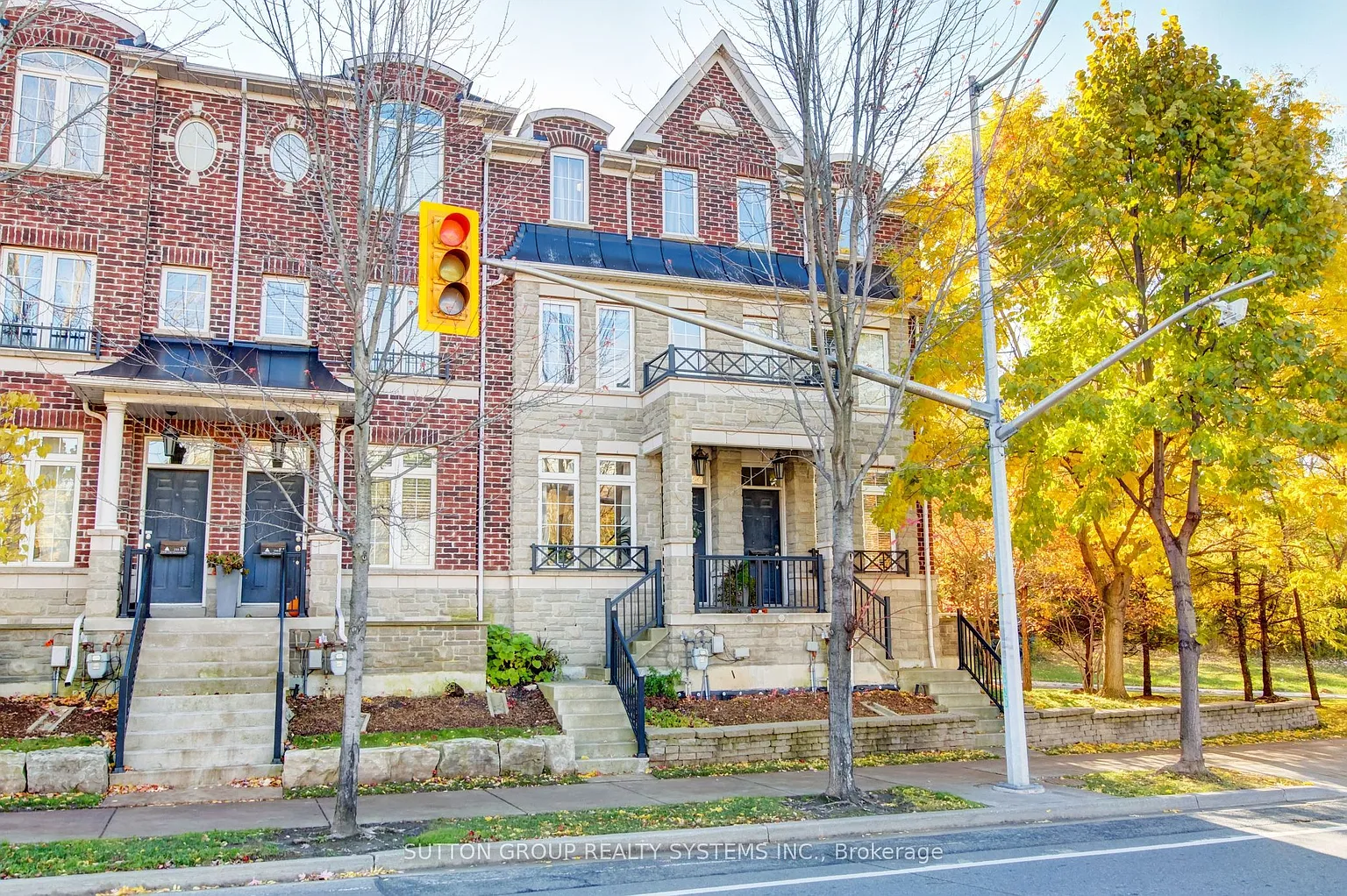 119B The Queensway #85 photo 1