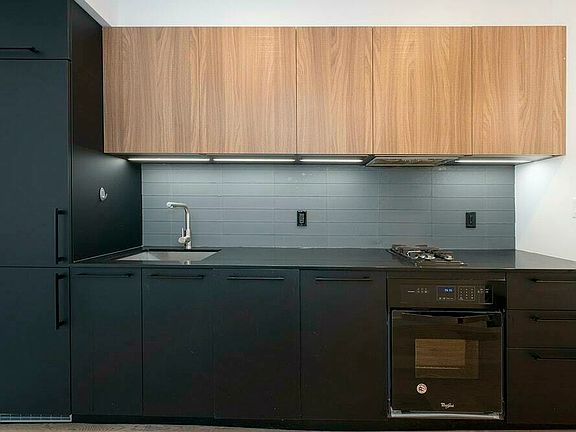 4th image of 411 W 35th St #9N