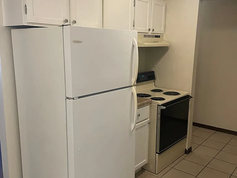 Pinecrest Apartments — Photo 31