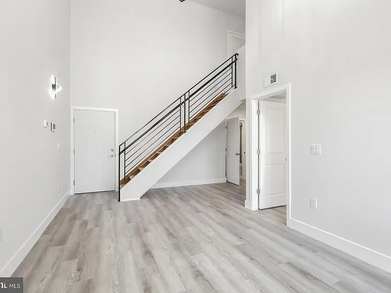 800 Callowhill St #10-3 — Photo 5