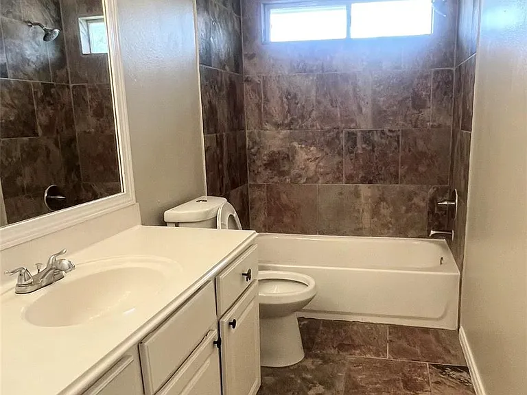 8511 Nashwood Ct — Photo 12
