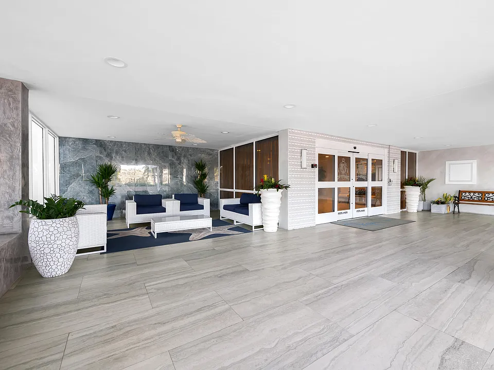 3850 Galt Ocean Dr #901