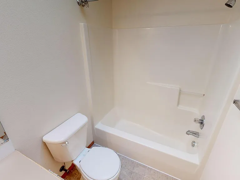 5418 NE 25th Ave — Photo 16