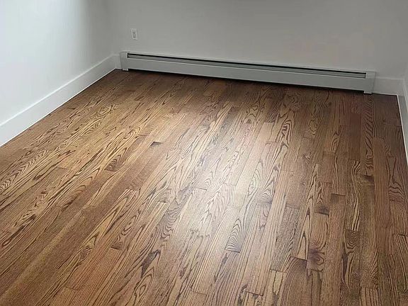 5th image of 2928 Gillmore St Floor 1