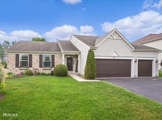 484 Devonaire Pkwy, Dekalb, IL 60115