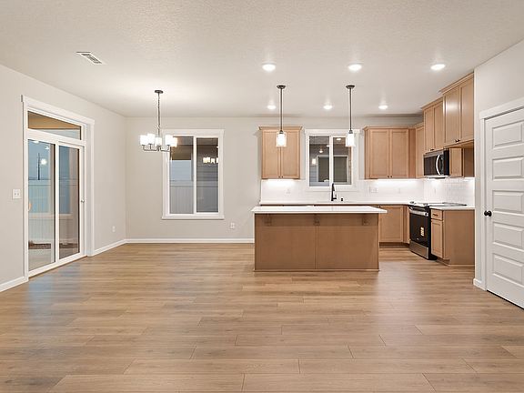 819 L ST NE by Aho Construction