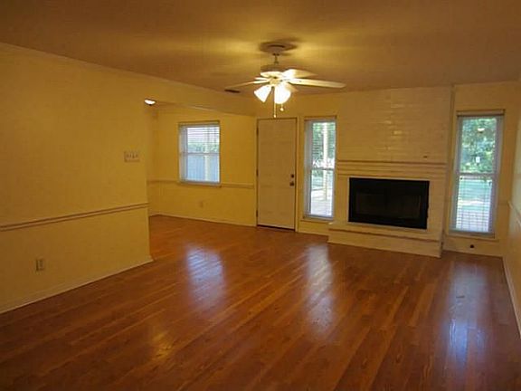 3rd image of 14514 Shoredale Ln