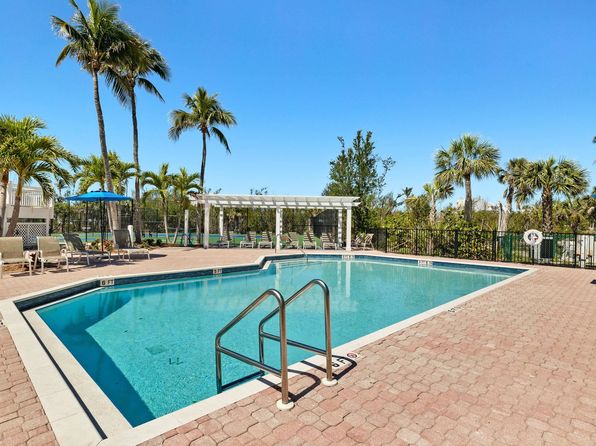 213 Daniel Dr, Sanibel, FL 33957