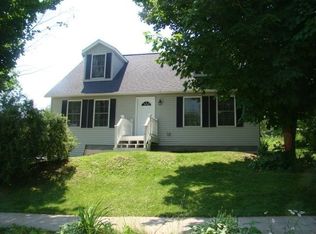 110 6th St, Mineral Point, WI 53565