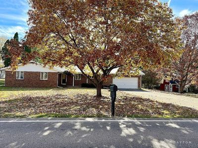 1460 Hilltop Rd, Xenia, OH, 45385