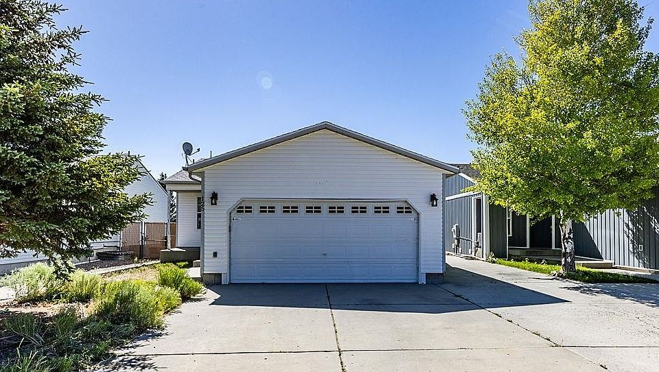 1st image of 125 Magnolia Cir