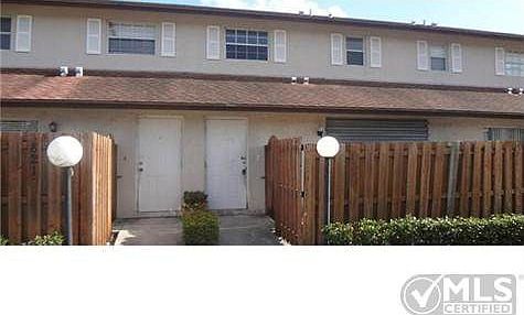 3rd image of 831 Cypress Way E