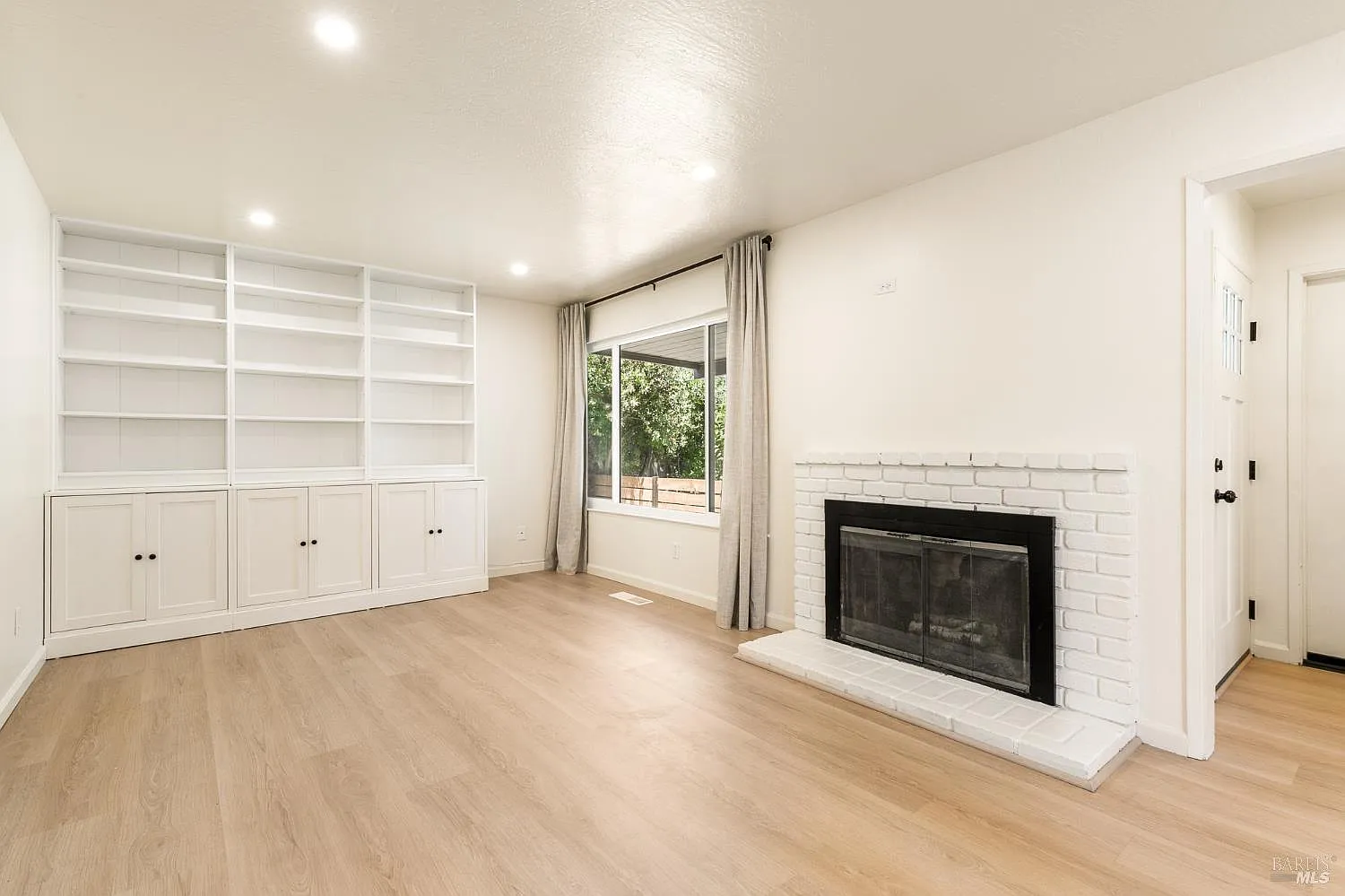 18 Eastside Circle - Photo 5